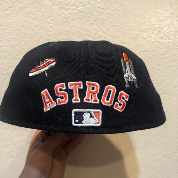 New era 7 1/2 Houston Astro’s - Picture 2 of 5